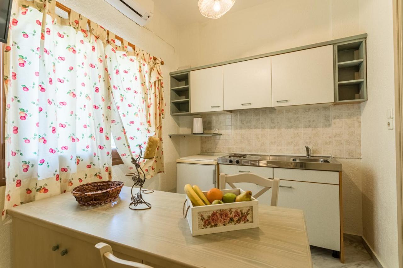 Niriides Apartments Stoúpa Extérieur photo