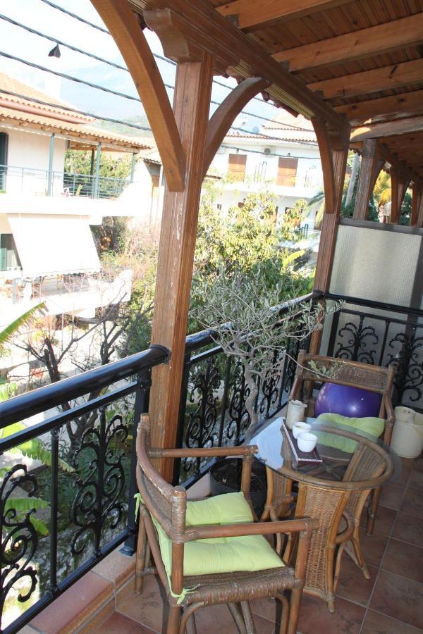 Niriides Apartments Stoúpa Chambre photo